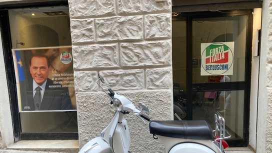 Exterior de una sede electoral en Italia Exterior de una sede electoral en Italia