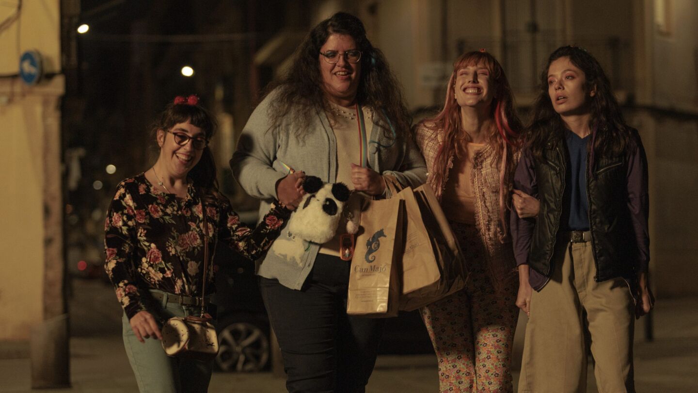 Las ya conocidas Natalia de Molina y Anna Castillo comparten protagonismo con Anna Marchessi y Coria Castillo en 'F&aacute;cil'