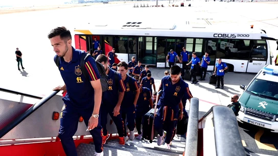 La Selección Española viaja a Zaragoza en avión La Selección Española viaja a Zaragoza en avión