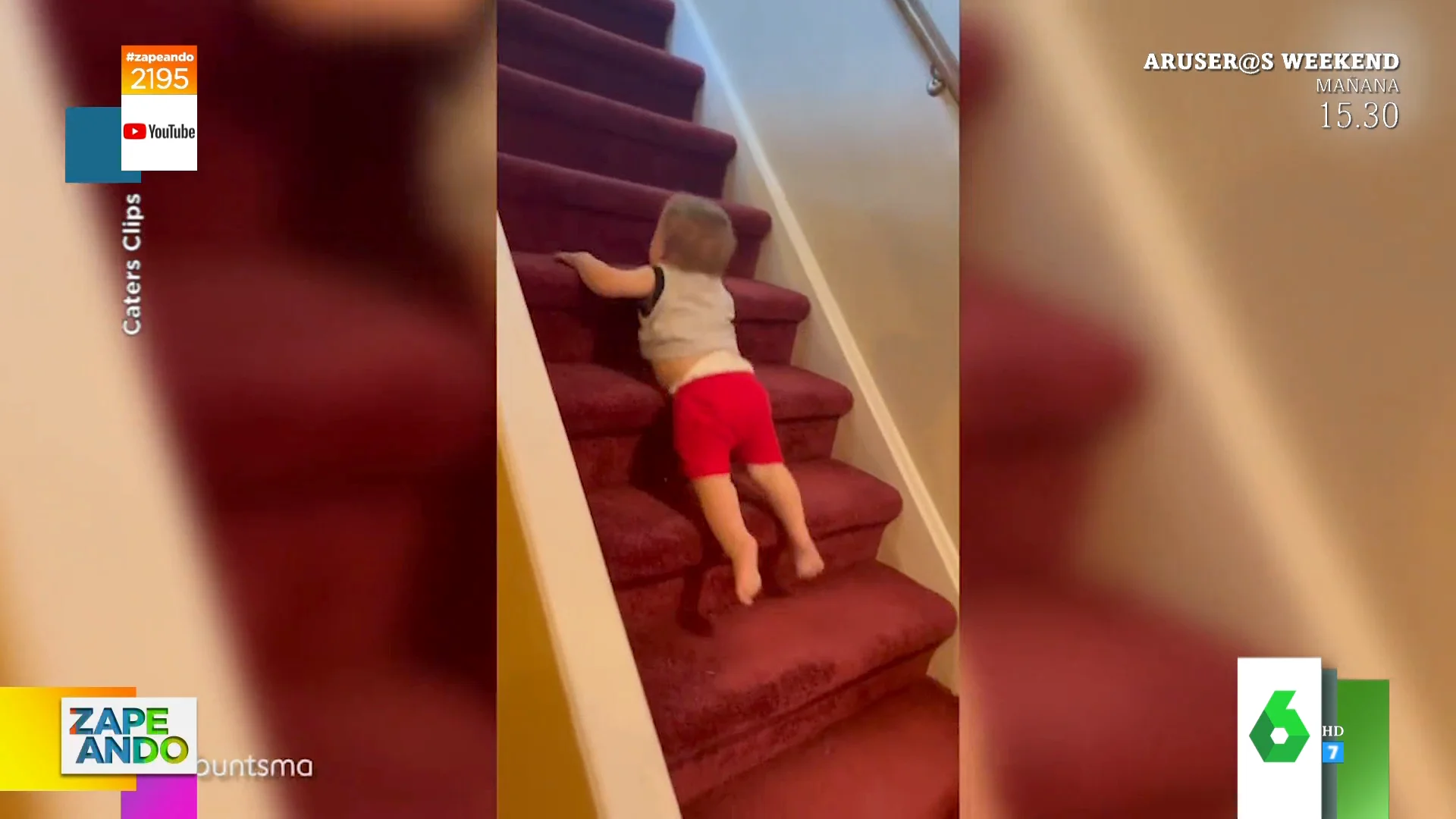 La adorable forma que tiene este bebé de bajar las escaleras de su casa