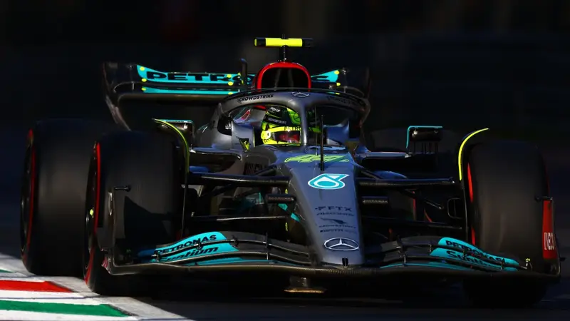 Lewis Hamilton rodando en Monza