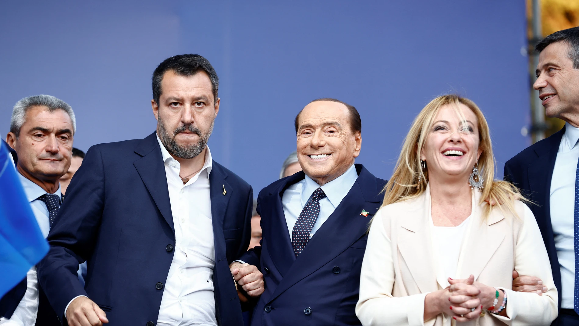 Matteo Salvini, Silvio Berlusconi y Giorgia Meloni, durante un acto de campaña
