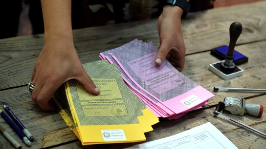 A partir de las 23:00 se empiezan a contar los votos en Italia A partir de las 23:00 se empiezan a contar los votos en Italia