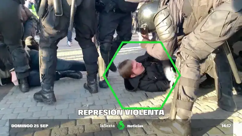 A patadas y empujones: las impactantes imágenes de las protestas en Rusia