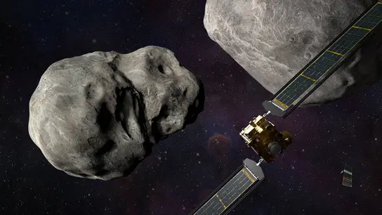 Simulación del impacto de la misión DART de la NASA contra un asteroide Simulación del impacto de la misión DART de la NASA contra un asteroide