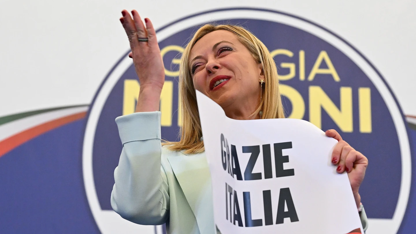 Giorgia Meloni se erige vencedora y aspira a liderar el Gobierno "para unir a todos los italianos" Giorgia Meloni se erige vencedora y aspira a liderar el Gobierno "para unir a todos los italianos"