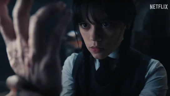 Miércoles Addams contra Cosa Miércoles Addams contra Cosa