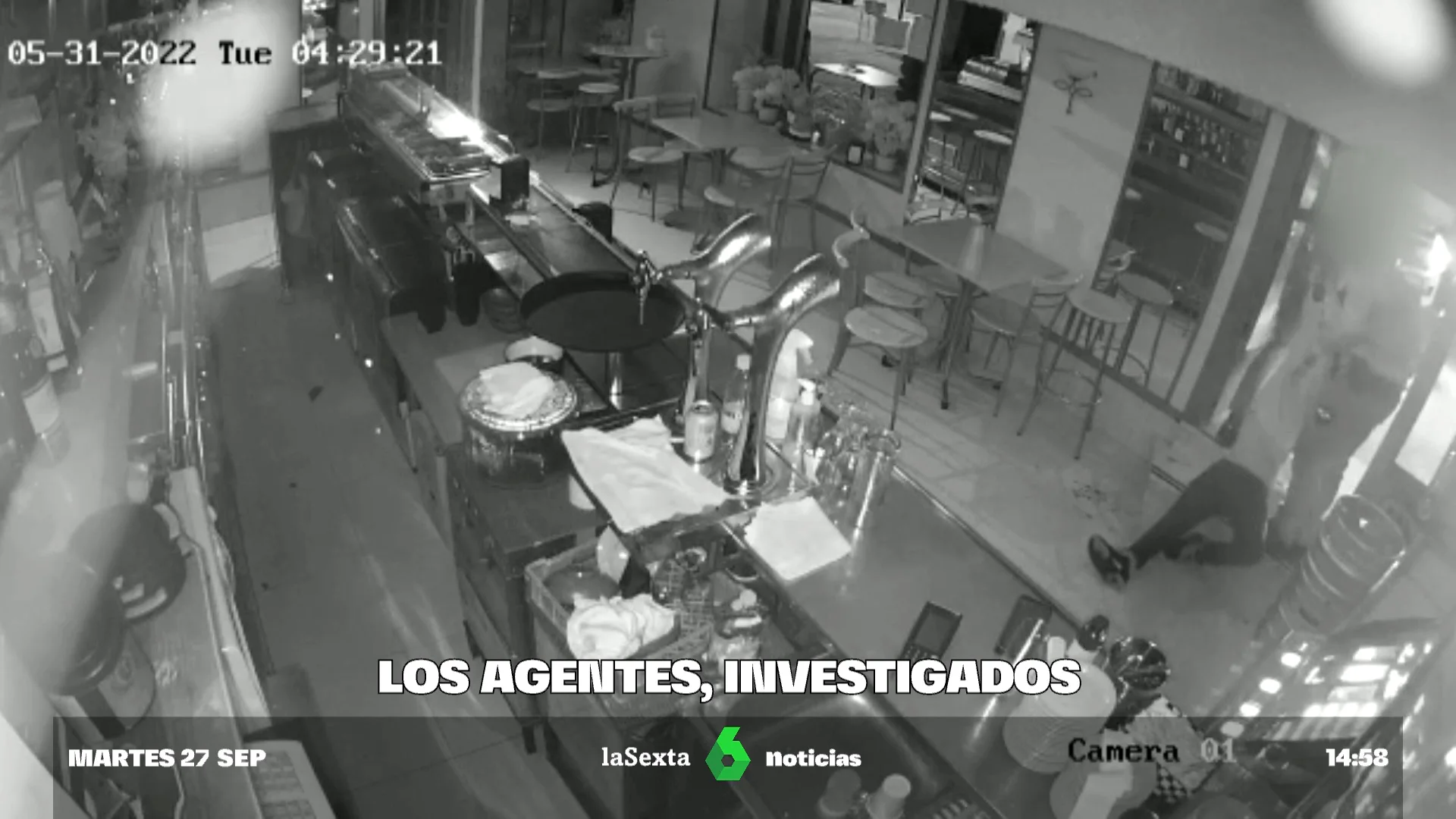 Investigan a dos agentes por la violenta detención a un camarero en un bar de Guadalajara