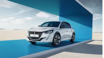 El eléctrico más pequeño de Peugeot se actualiza y alcanza los 400 km de autonomía