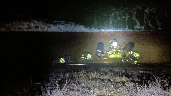 Investigan la caída al mar de un hombre desde una altura de 15 metros tras ser rescatado semiinconsciente Investigan la caída al mar de un hombre desde una altura de 15 metros tras ser rescatado semiinconsciente