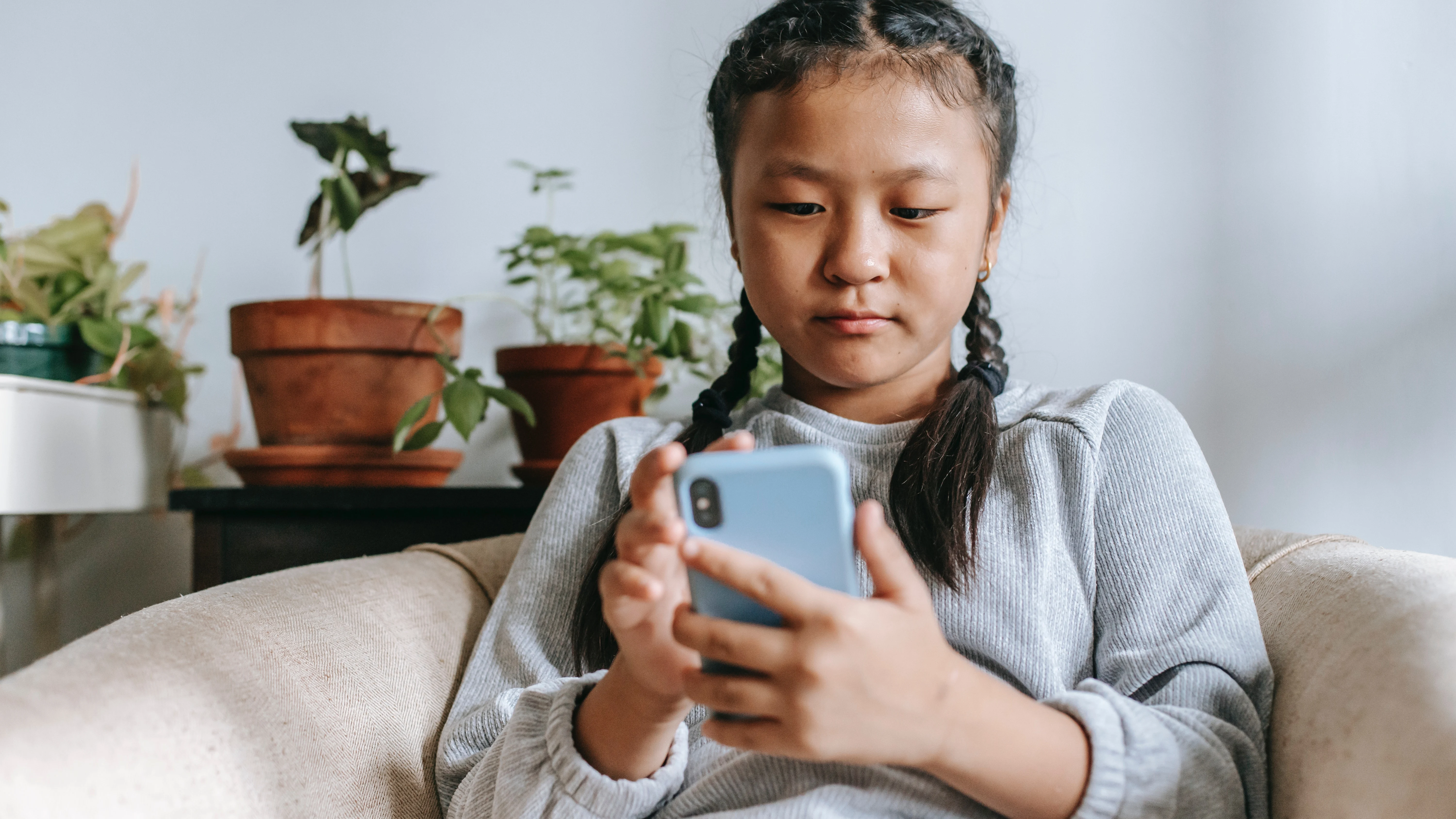 La protección de datos de menores de edad, la ‘piedra en el zapato’ de TikTok: otra demanda millonaria sobre la mesa 