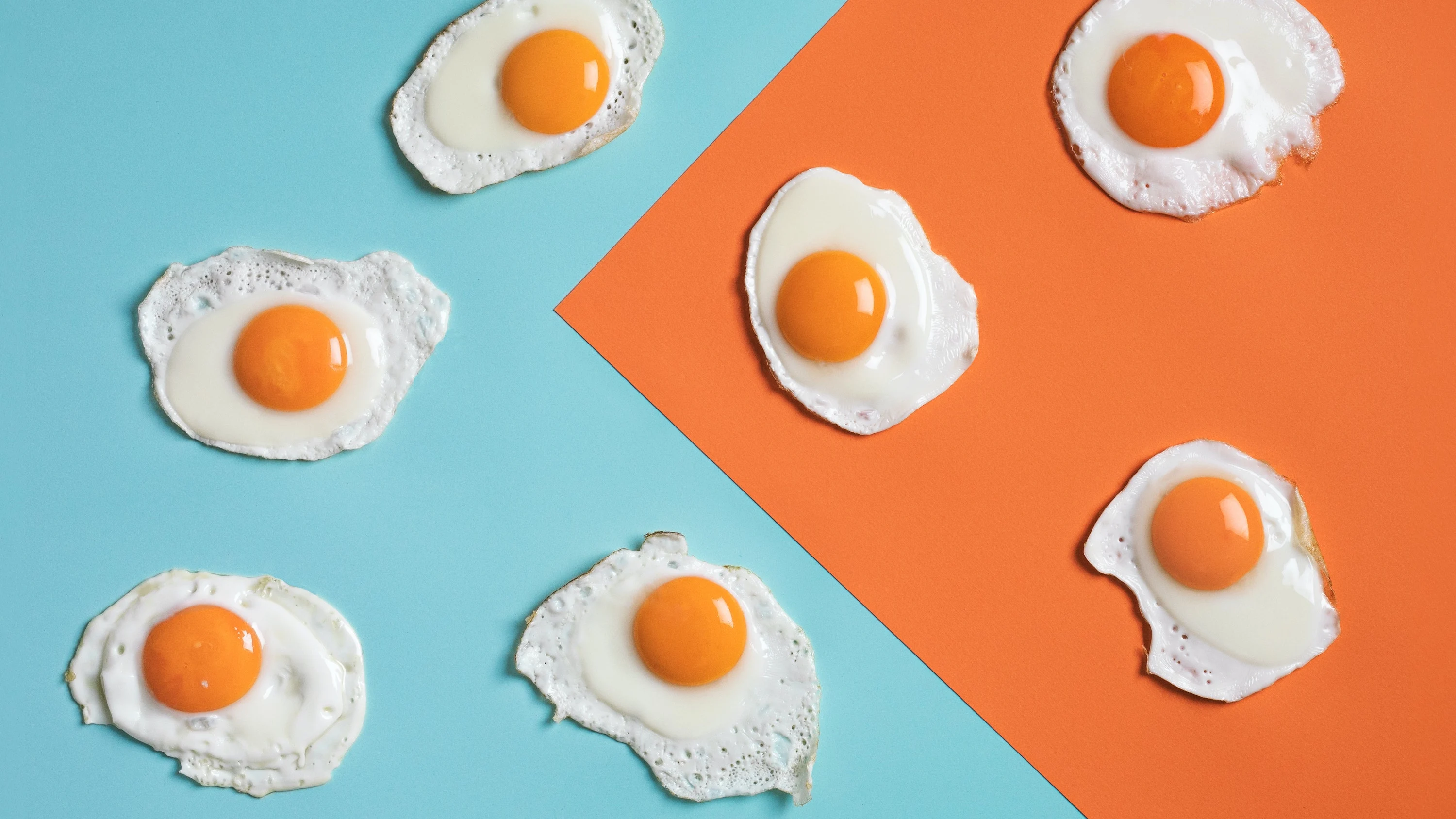 Fritos, revueltos, en tortilla o como quieras: estos son los huevos que se pueden tomar a la semana 