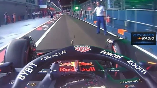 Max Verstappen, cabreado por la radio Max Verstappen, cabreado por la radio