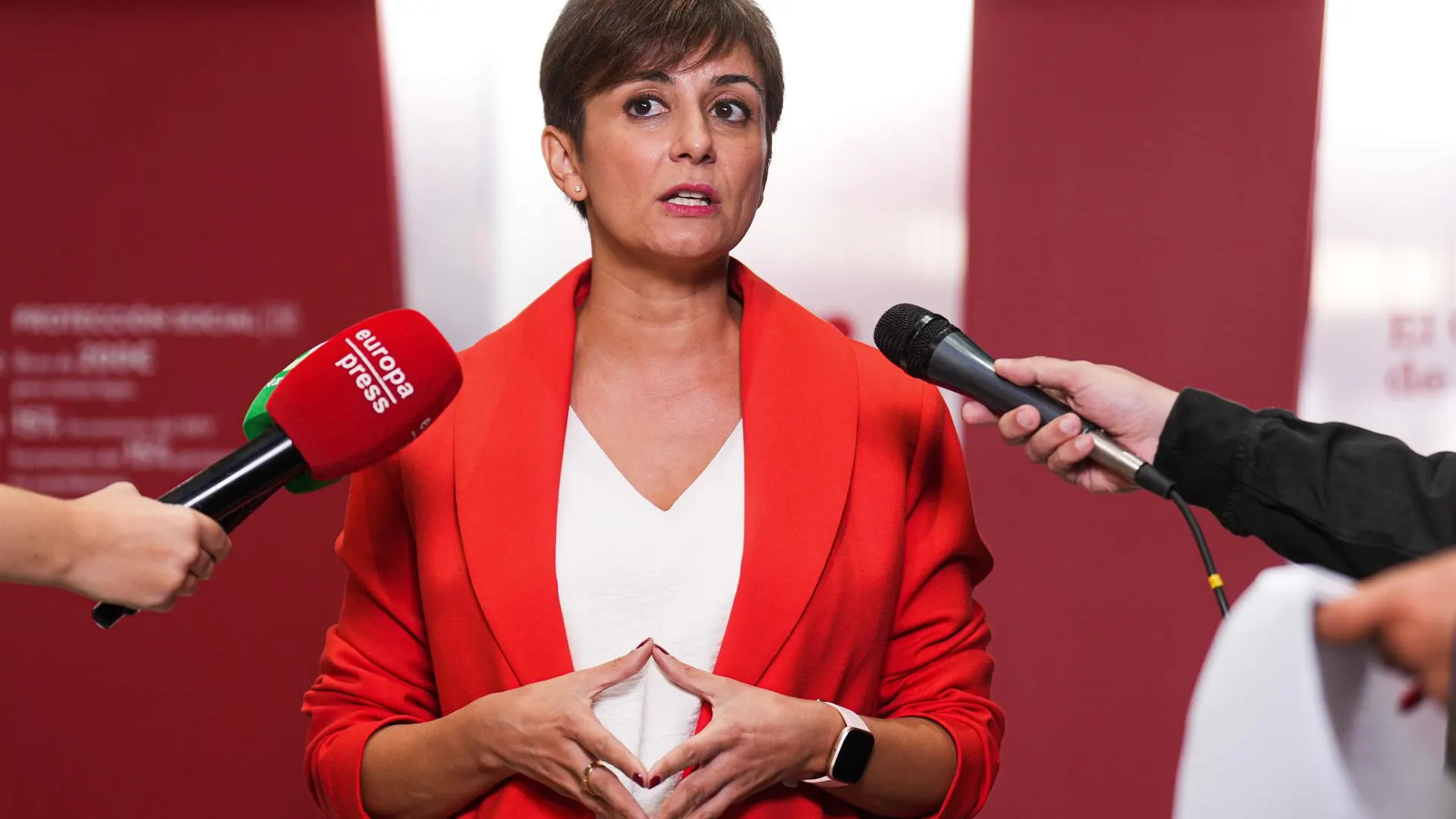 La portavoz del Gobierno asegura que los Presupuestos defenderán "la justicia social" y estarán listos pronto