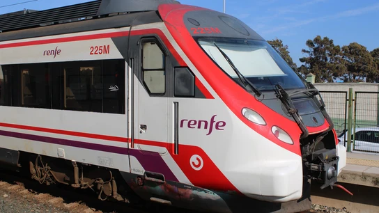 Tren de Cercanías RENFE Tren de Cercanías RENFE