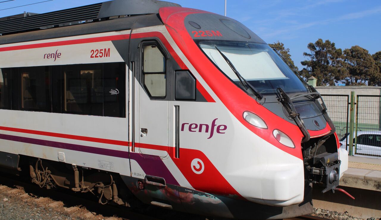 Tren de Cercan&iacute;as RENFE