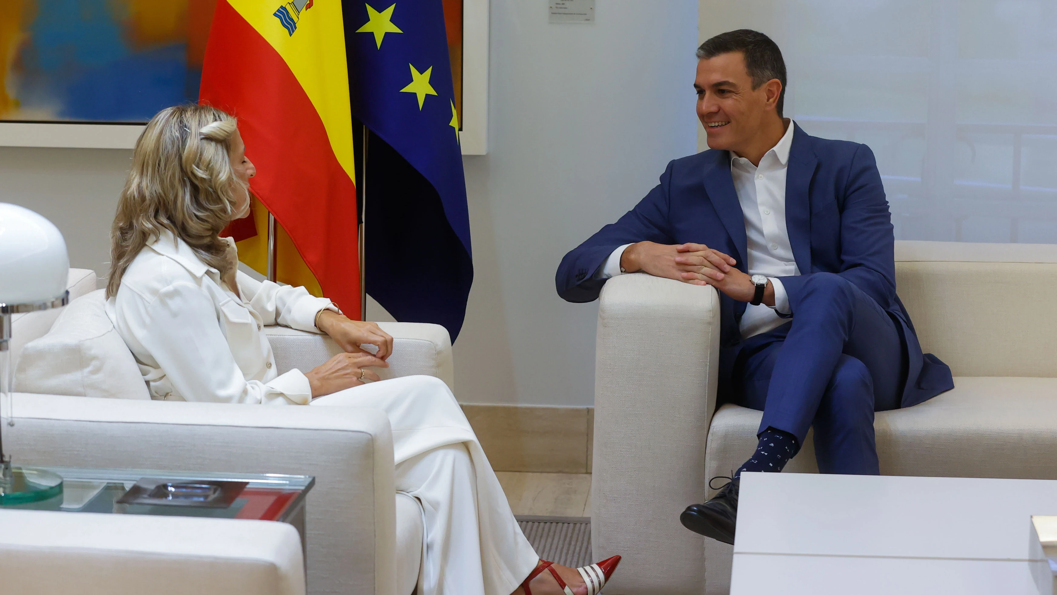 El presidente del Gobierno, Pedro Sánchez, se reúne con la vicepresidenta segunda, Yolanda Díaz.