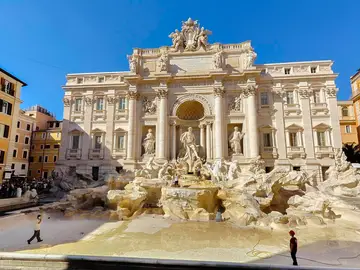 Vacían la Fontana di Trevi Vacían la Fontana di Trevi