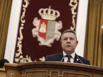 Emiliano García-Page durante su intervención en las Cortes de CLM