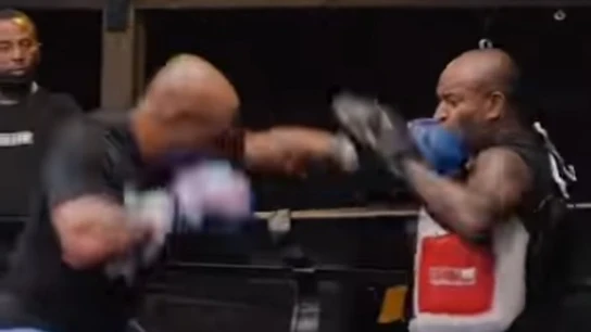 Mike Tyson, entrenando Mike Tyson, entrenando