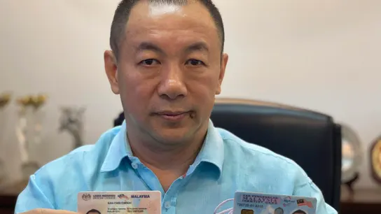 San Chin Choon asegura que sigue haciendo negocios con Luceño y prueba su identidad. San Chin Choon asegura que sigue haciendo negocios con Luceño y prueba su identidad.