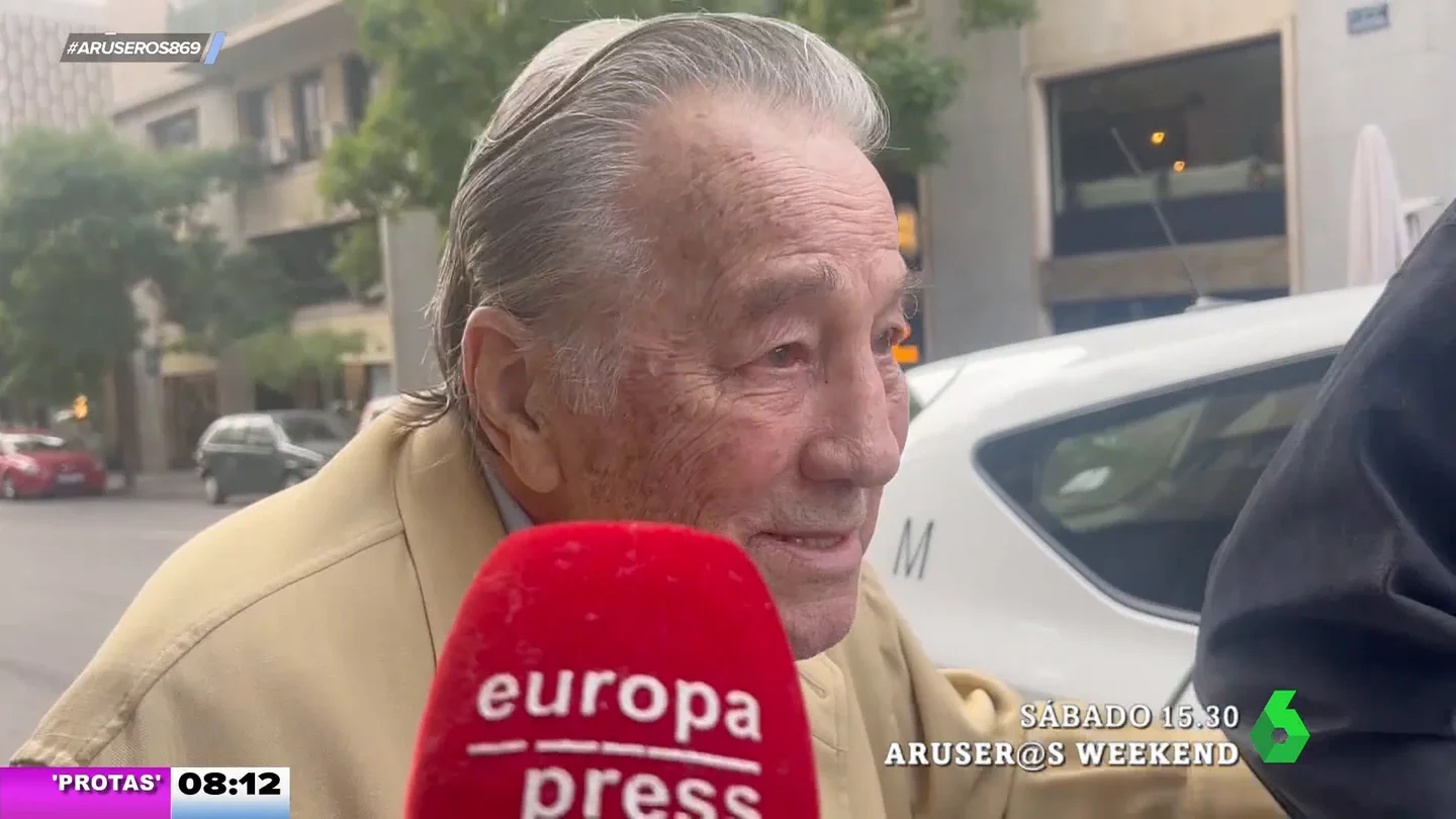 El padre de Paloma Cuevas se pronuncia sobre el posible compromiso de Luis Miguel con su hija El padre de Paloma Cuevas se pronuncia sobre el posible compromiso de Luis Miguel con su hija