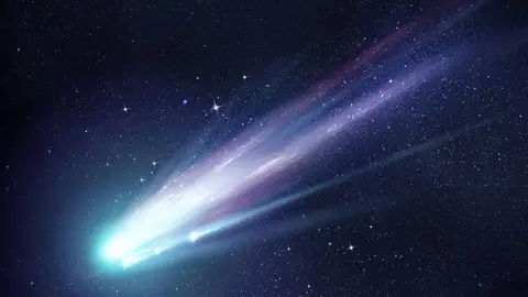 Un brillante cometa en la noche Un brillante cometa en la noche