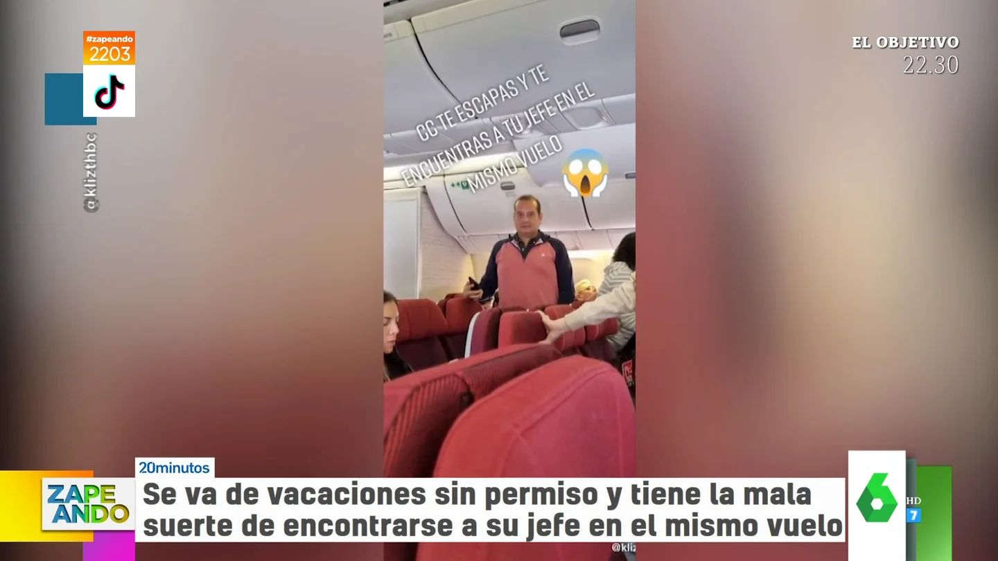 Una mujer se va de vacaciones sin permiso y se encuentra con su jefe en el avión Una mujer se va de vacaciones sin permiso y se encuentra con su jefe en el avión