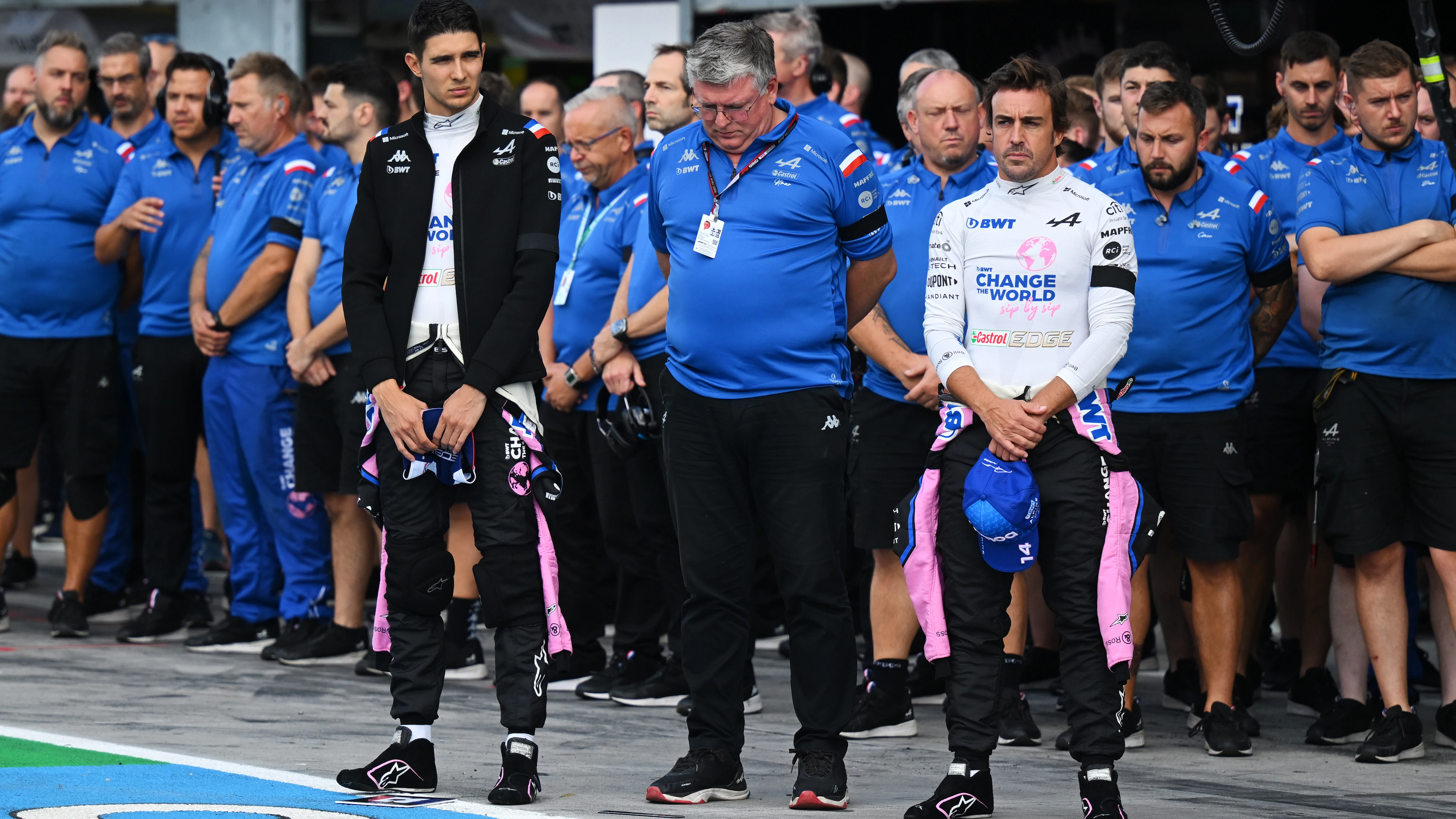 Otmar Szafnauer, Esteban Ocon y Fernando Alonso