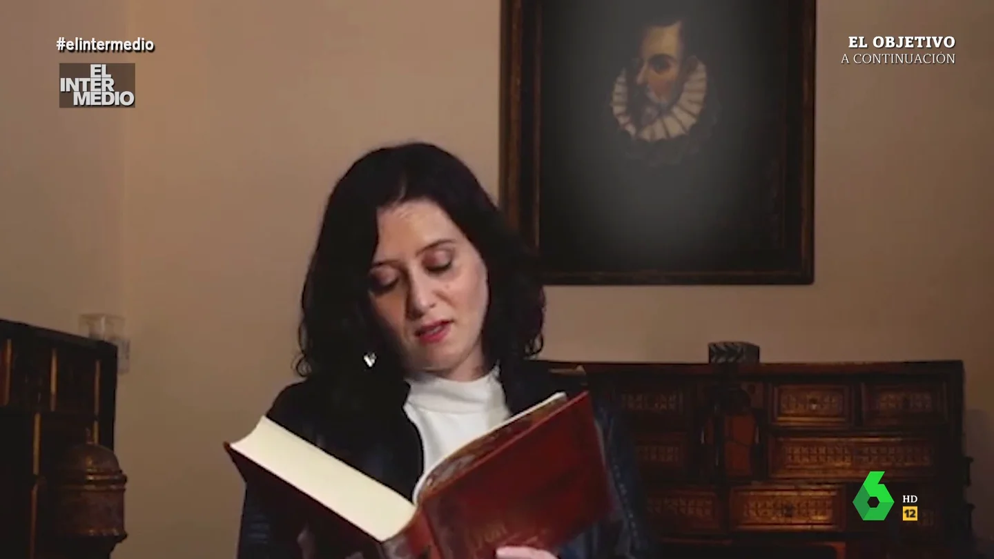 Vídeo manipulado - La reacción del mismísimo Cervantes al escuchar a Ayuso leer el Quijote Vídeo manipulado - La reacción del mismísimo Cervantes al escuchar a Ayuso leer el Quijote