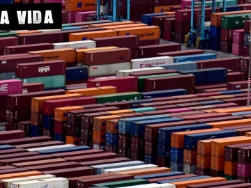 Contenedores de mercancías en un puerto español (Archivo)