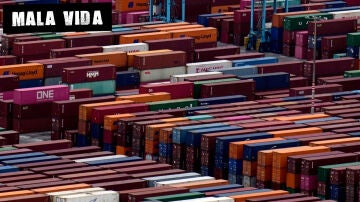 Contenedores de mercancías en un puerto español (Archivo)