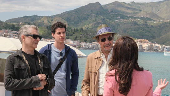 Michael Imperioli, Adam Di Marco y F. Murray Abraham, la segunda temporada de The White Lotus. Michael Imperioli, Adam Di Marco y F. Murray Abraham, la segunda temporada de The White Lotus.