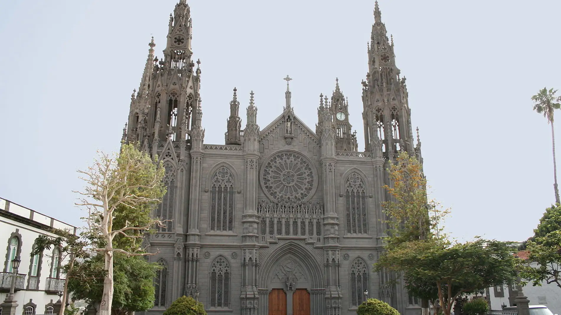 Catedral de Arucas: su verdadero nombre y el motivo por el que la llaman Catedral… sin serlo
