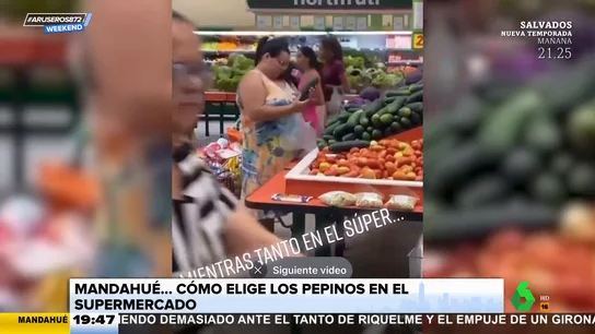 La sorprendente manera de una mujer de elegir el pepino perfecto La sorprendente manera de una mujer de elegir el pepino perfecto