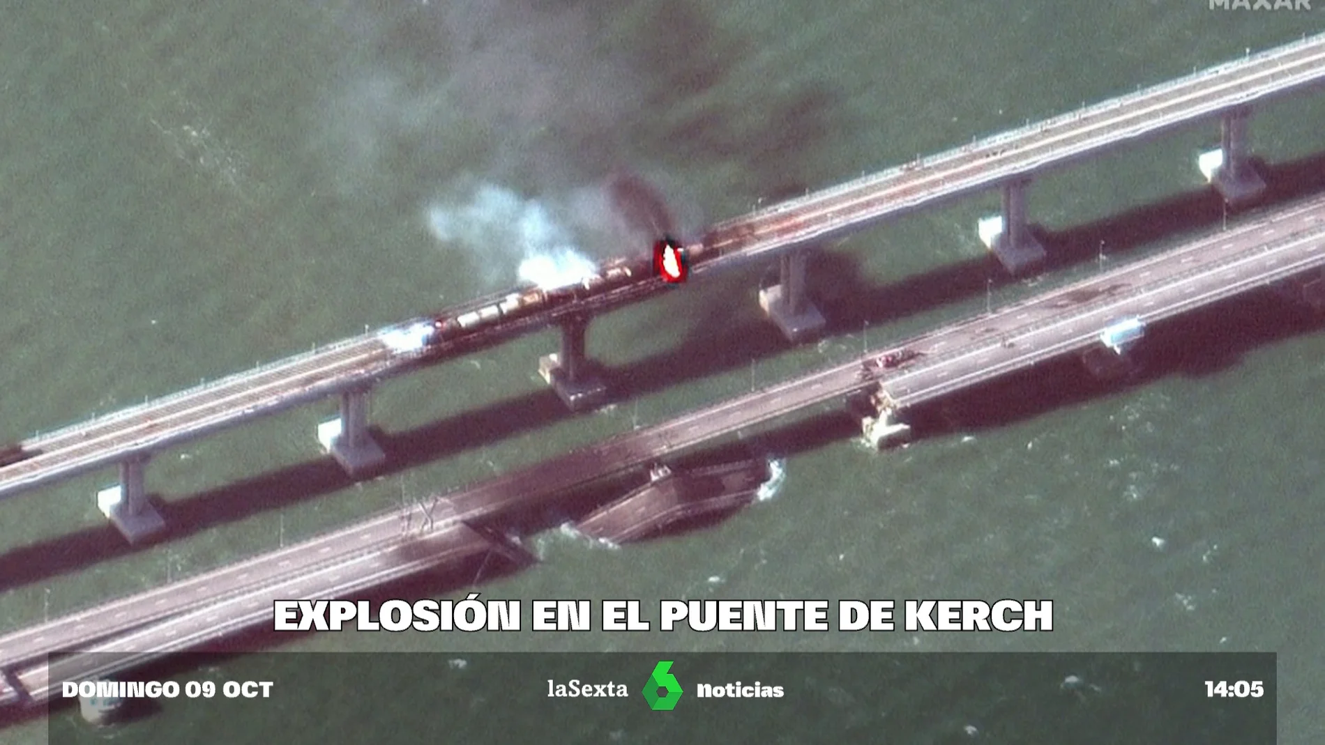 Las impactantes imágenes que muestran los graves daños que causó la explosión en el puente de Kerch