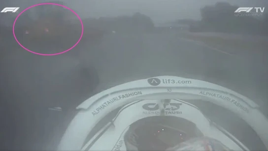 Gasly se encuentra un tractor en medio de la pista Gasly se encuentra un tractor en medio de la pista