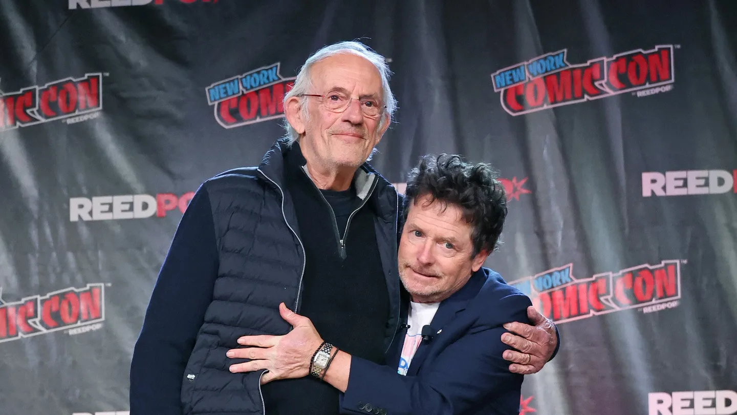 El emotivo reencuentro de Michael J. Fox y Christopher Lloyd en Nueva York El emotivo reencuentro de Michael J. Fox y Christopher Lloyd en Nueva York