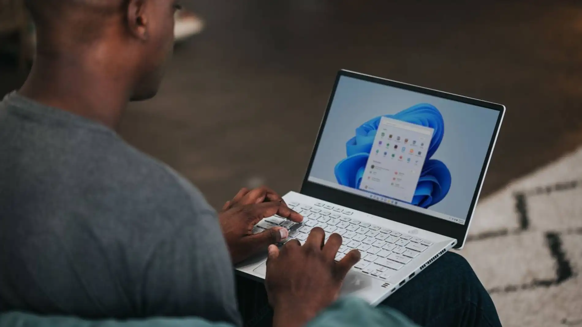 Ordenador con Windows 11 Ordenador con Windows 11