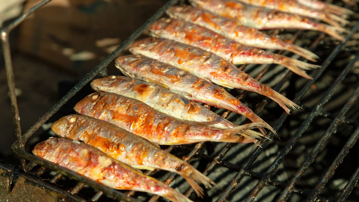 Cómo hacer pescado a la plancha sin que se pegue Cómo hacer pescado a la plancha sin que se pegue