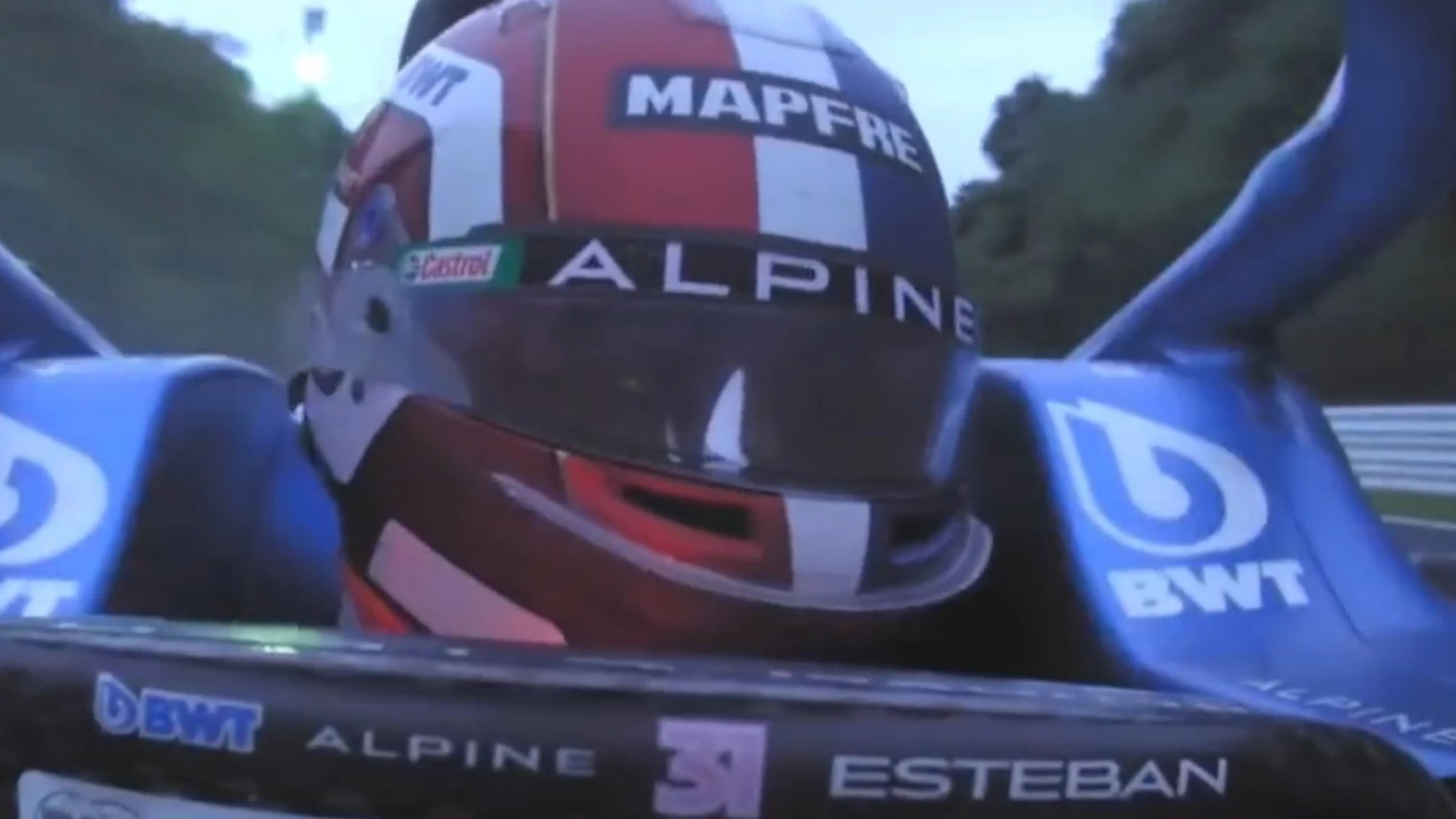 ¡Alpine no avisó a Alonso de que la carrera había terminado y Ocon se &#39;picó&#39; con Fernando!