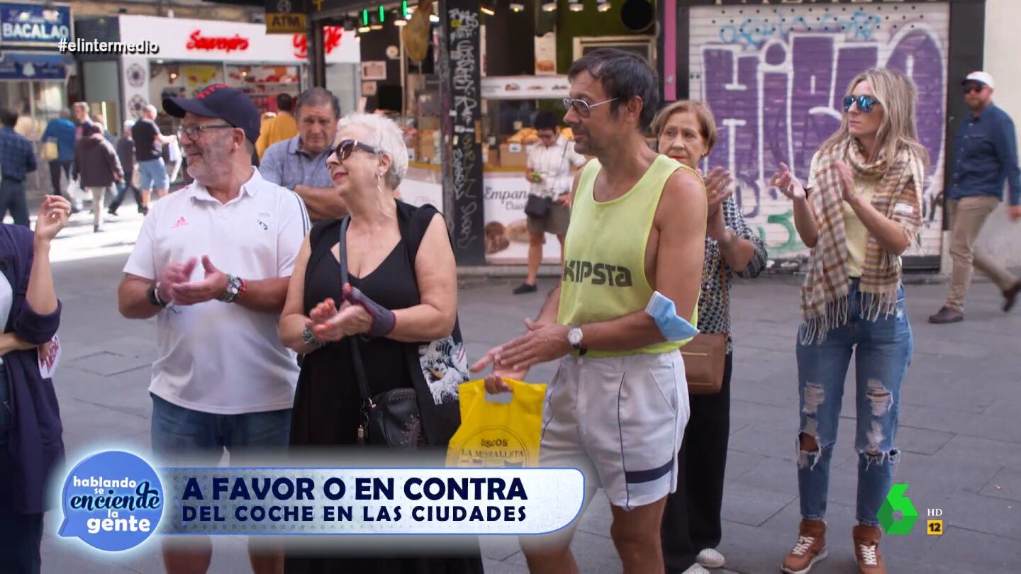 El alegato de una joven al Gobierno sobre las ayudas que arranca aplausos en el centro de Madrid 