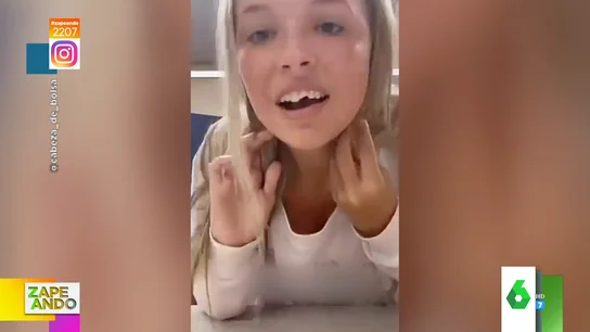 El momento en el que una chica se rompe un diente al golpearse contra una puerta El momento en el que una chica se rompe un diente al golpearse contra una puerta