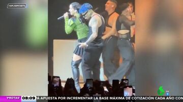 Así es la romántica sorpresa de Rauw Alejandro a Rosalía en pleno concierto