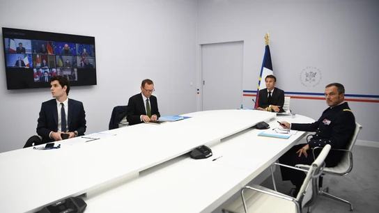 Macron, durante la reunión mantenida por los líderes del G7 Macron, durante la reunión mantenida por los líderes del G7