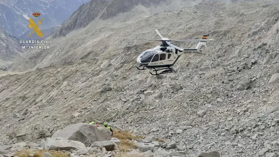 Muere una montañera valenciana tras caer desde el Pico Russell (Huesca) Muere una montañera valenciana tras caer desde el Pico Russell (Huesca)