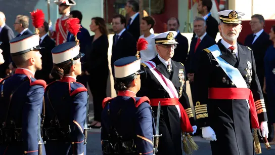 El rey Felipe VI pasa revista a la guardia El rey Felipe VI pasa revista a la guardia