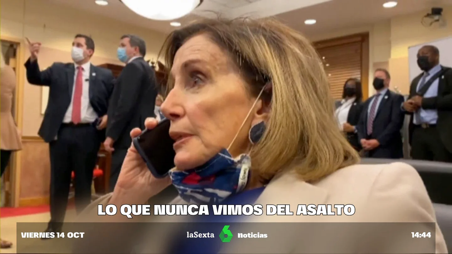 Las imágenes inéditas de Nancy Pelosi durante el asalto al Capitolio: "Se están poniendo máscaras de gas" Las imágenes inéditas de Nancy Pelosi durante el asalto al Capitolio: "Se están poniendo máscaras de gas"