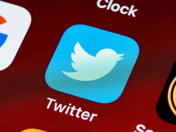 Twitter Twitter