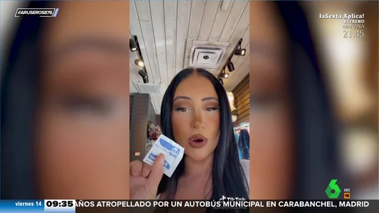 Una camarera denuncia en redes que un cliente intentó ligar con ella cuando su novia no se daba cuenta Una camarera denuncia en redes que un cliente intentó ligar con ella cuando su novia no se daba cuenta